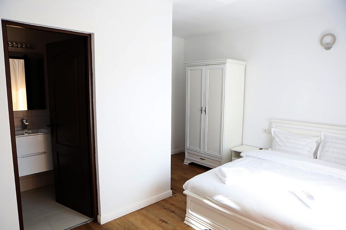 Casa Carmen Hotel Poienile Izei Buitenkant foto