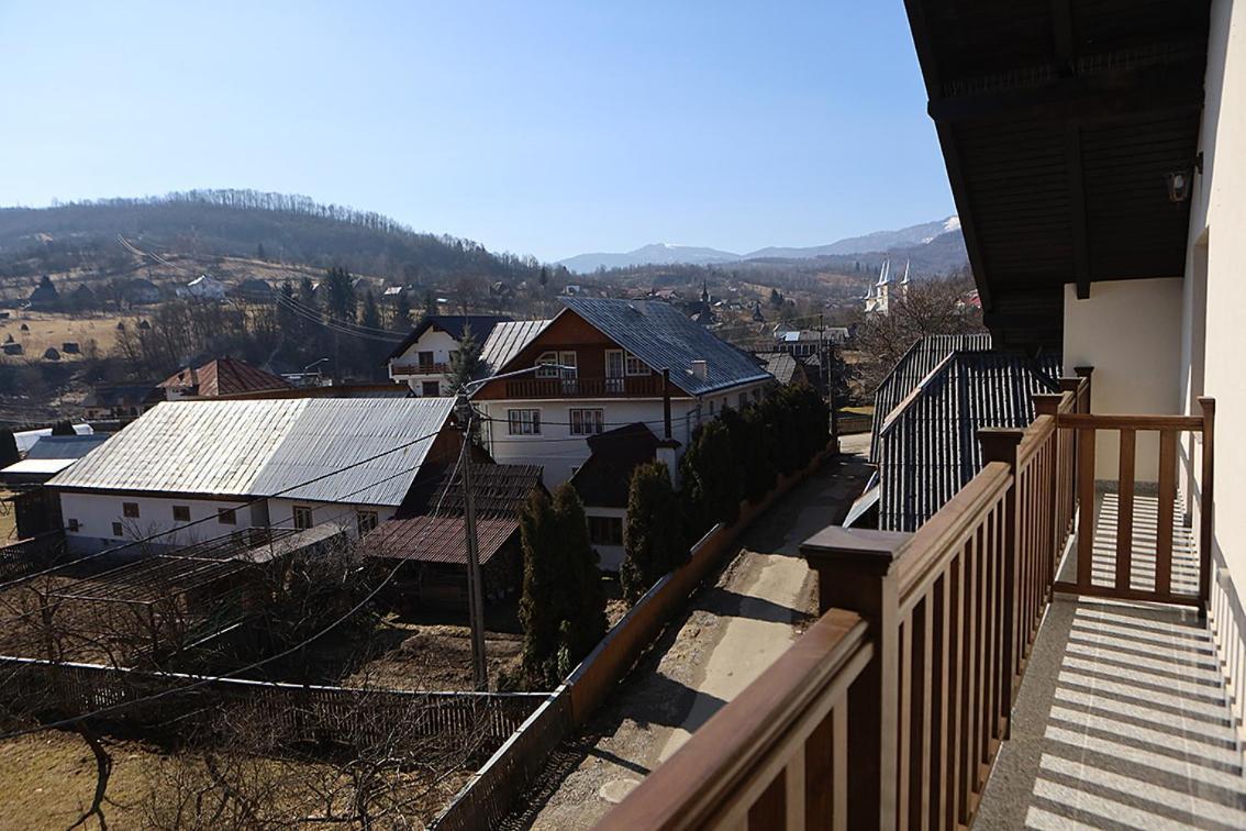 Casa Carmen Hotel Poienile Izei Buitenkant foto
